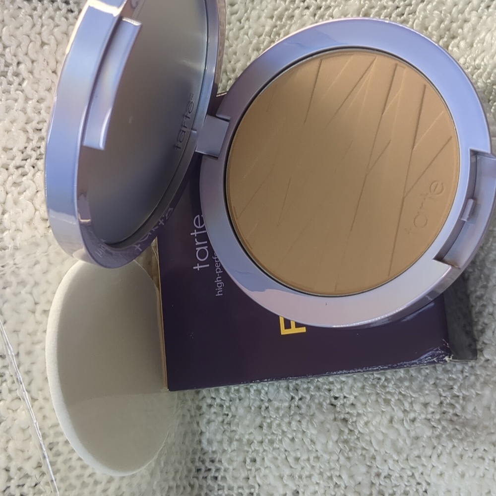 TARTE Face Tape Pressed Powder in 35H (Medium Honey), 8.3g/0.29oz - Picture 2 of 10